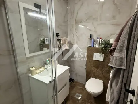 Izdavanje, četvorosoban stan, 88m², Novi Sad Sve Podlokacije, Novi Sad - image 8