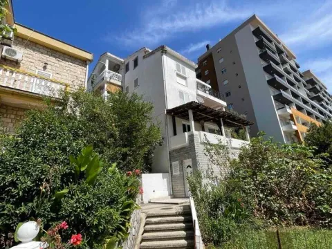 Sale, studio apartment, 24m², Bijeli Do, Budva - image 2