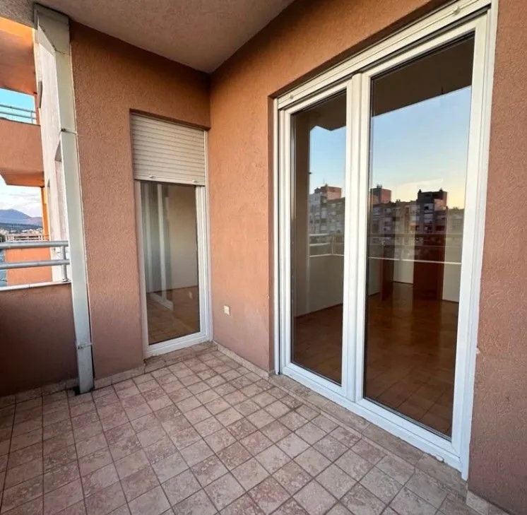 Prodaja, dvosoban stan, 60m², Tuški Put, Podgorica
