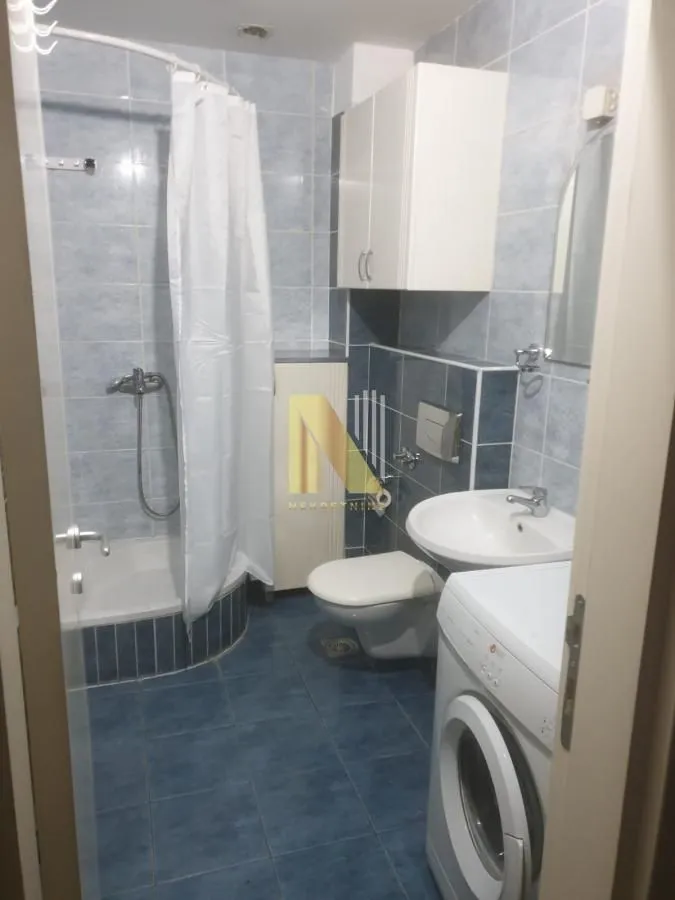 Izdavanje, garsonjera, 31m², Bulevar Evrope, Novi Sad Sve Podlokacije