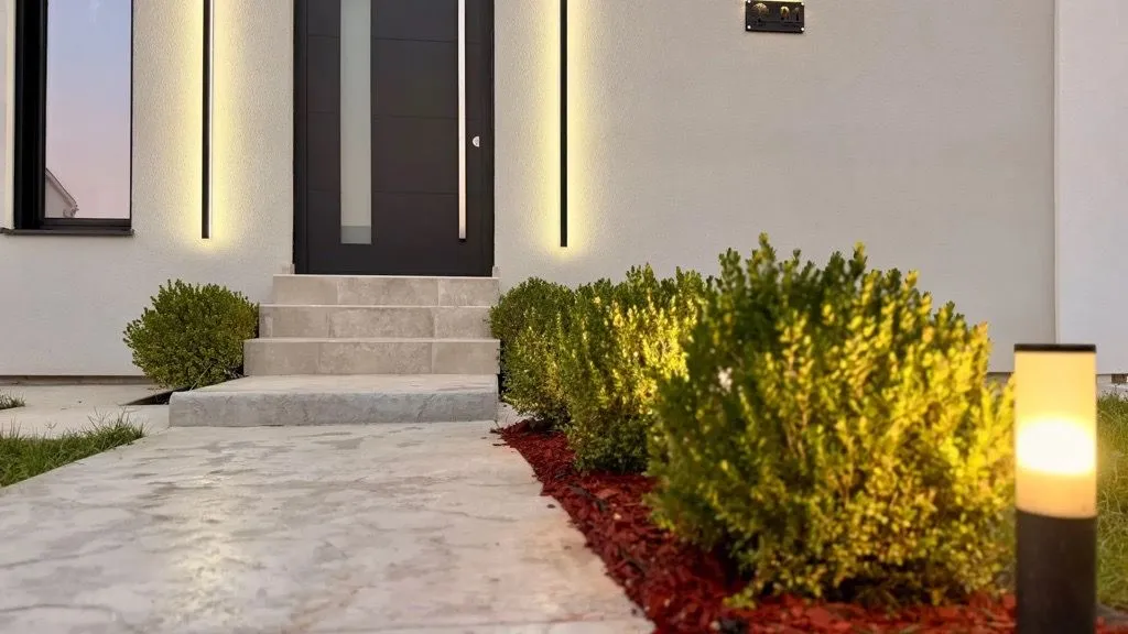 Izdavanje, kuća, 225m², Gornja Gorica, Podgorica