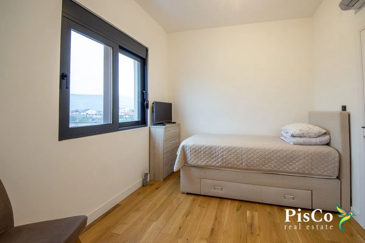 Prodaja, kuća, 270m², Podgorica, Crna Gora