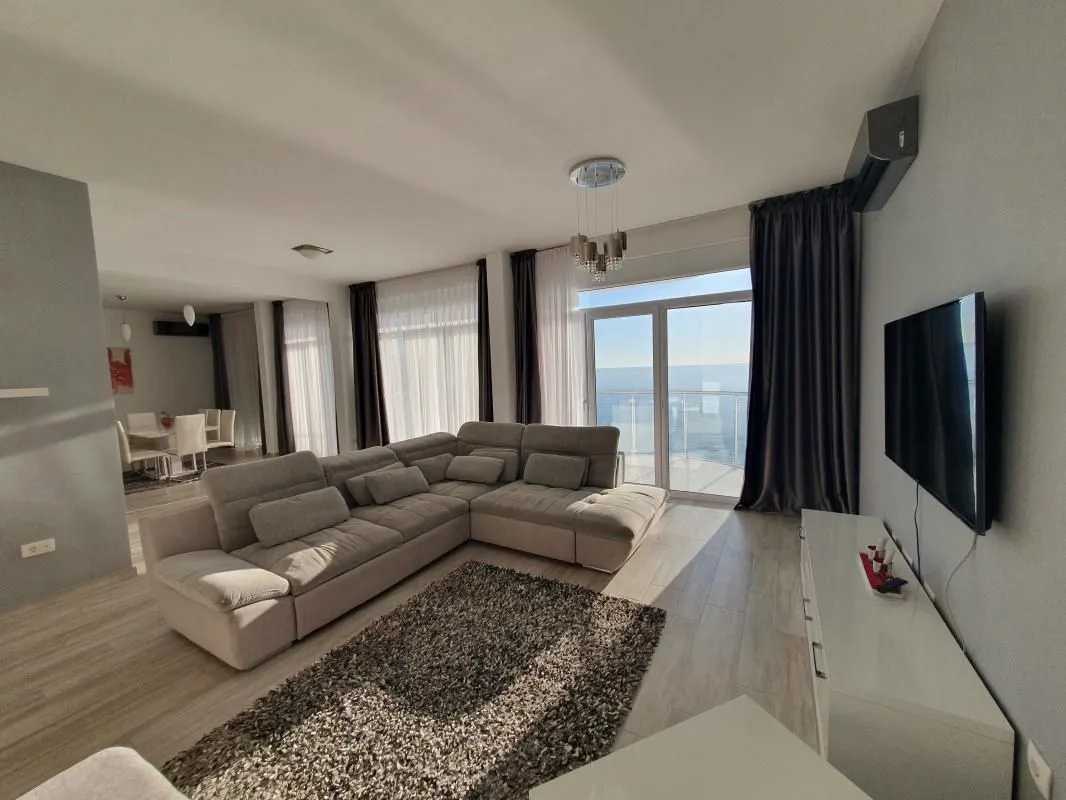 Sale, four bedroom apartment, 201m², Dobra Voda, Budva
