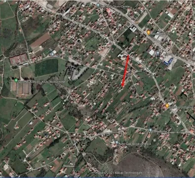 Satellite view of the plot location marked with a red arrow. - image 12