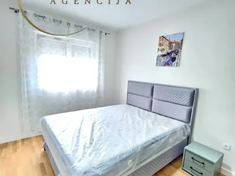 Rent, one bedroom apartment, 40m², Pobrežje, Podgorica - image 7