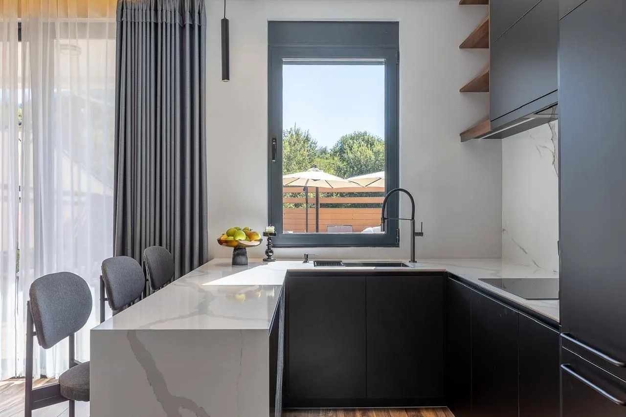 Prodaja, jednosoban stan, 52m², Lastva Grbaljska, Kotor