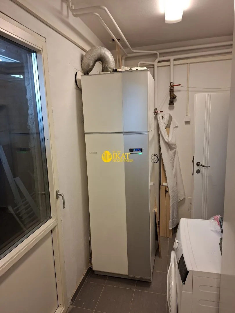 Prodaja, kuća, 250m², Mali Mokri Lug, Zvezdara Sve Podlokacije