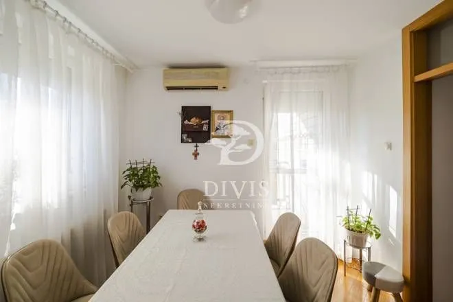 Prodaja, trosoban stan, 92m², Novi Beograd Blok 22, Novi Beograd Sve Podlokacije