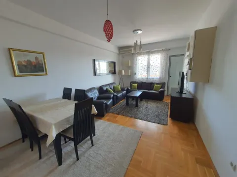 Izdavanje, dvosoban stan, 60m², Stari Aerodrom, Podgorica - image 5