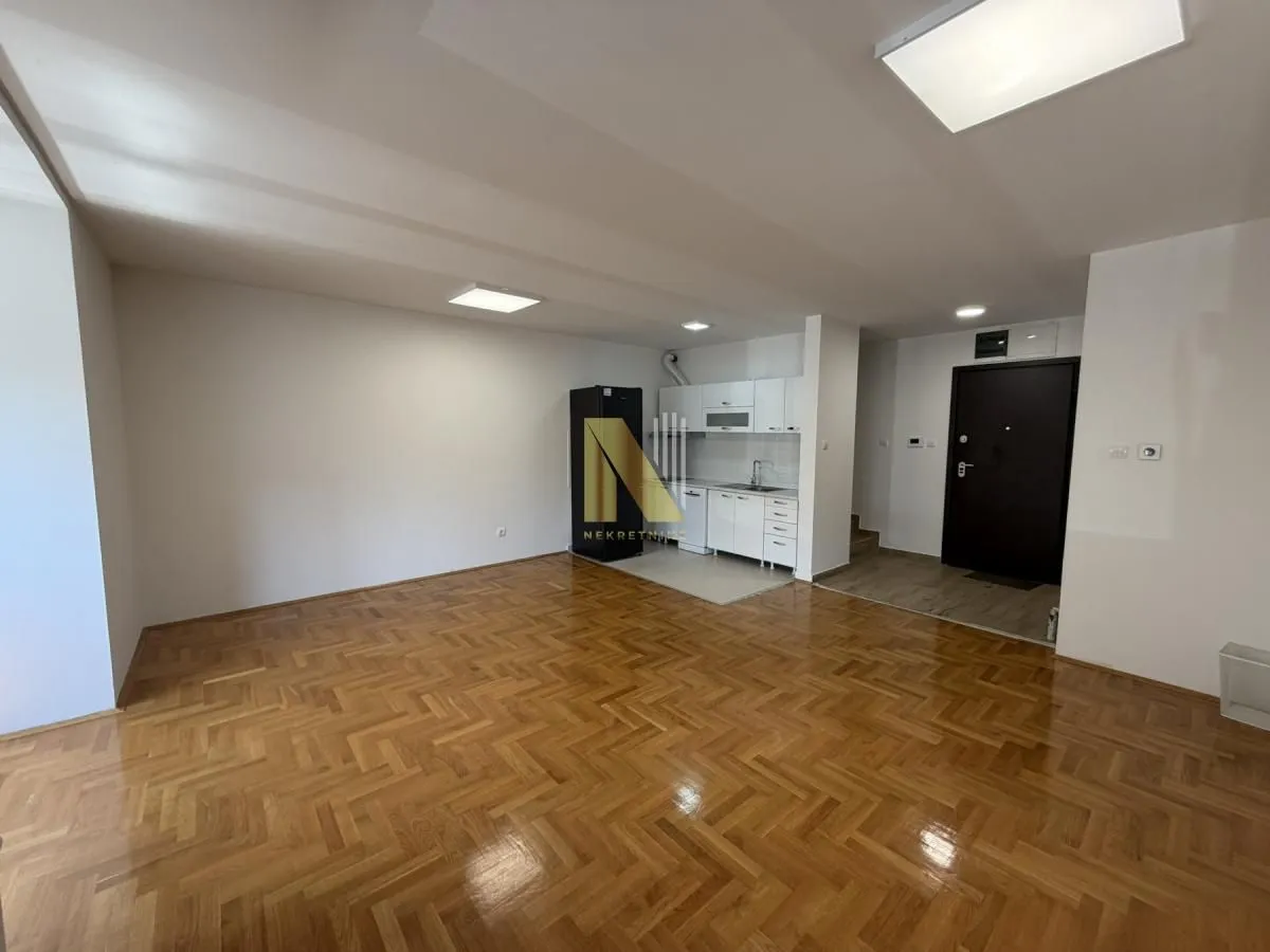 Rent, office space, 99m², Bulevar Oslobodjenja, Novi Sad Sve Podlokacije