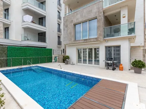 Sale, house, 400m², Bečići, Budva - image 24