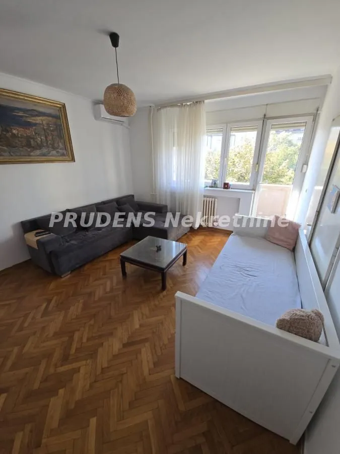 Sale, two bedroom apartment, 66m², Obilićev Venac, Beograd
