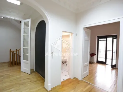 Rent, house, 550m², Savski Venac, Beograd - image 6