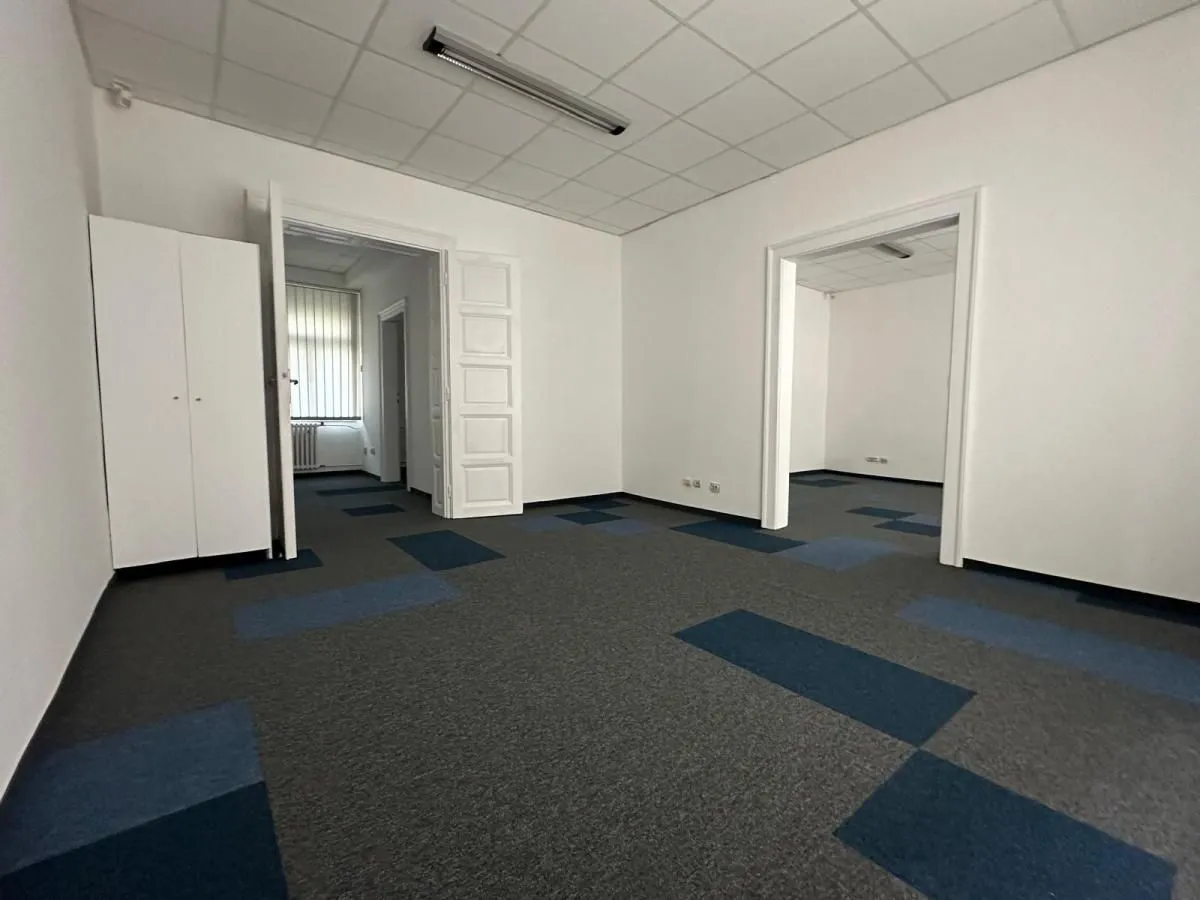 Rent, office space, 300m², Centar, Novi Sad