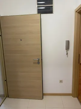 Izdavanje, dvosoban stan, 43m², Stari Aerodrom, Podgorica - image 8