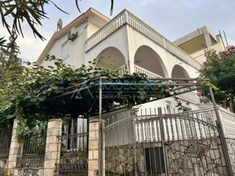 Prodaja, kuća, 250m², Utjeha, Ulcinj