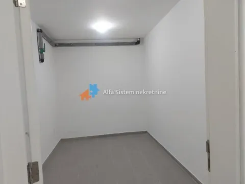 Izdavanje, kuća, 300m², Savski Venac, Beograd - image 9