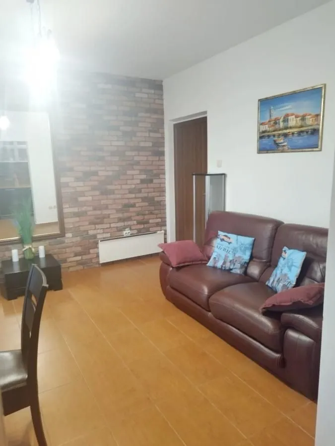 Rent, three bedroom apartment, 84m², Centar, Tivat
