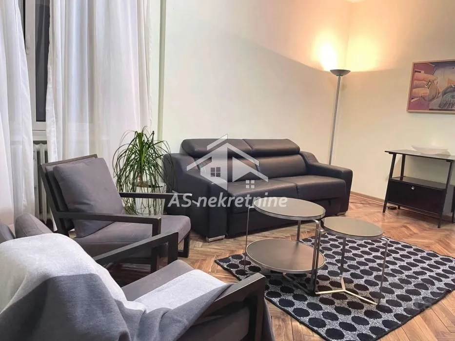 Rent, three bedroom apartment, 90m², Vračar Sve Podlokacije, Beograd