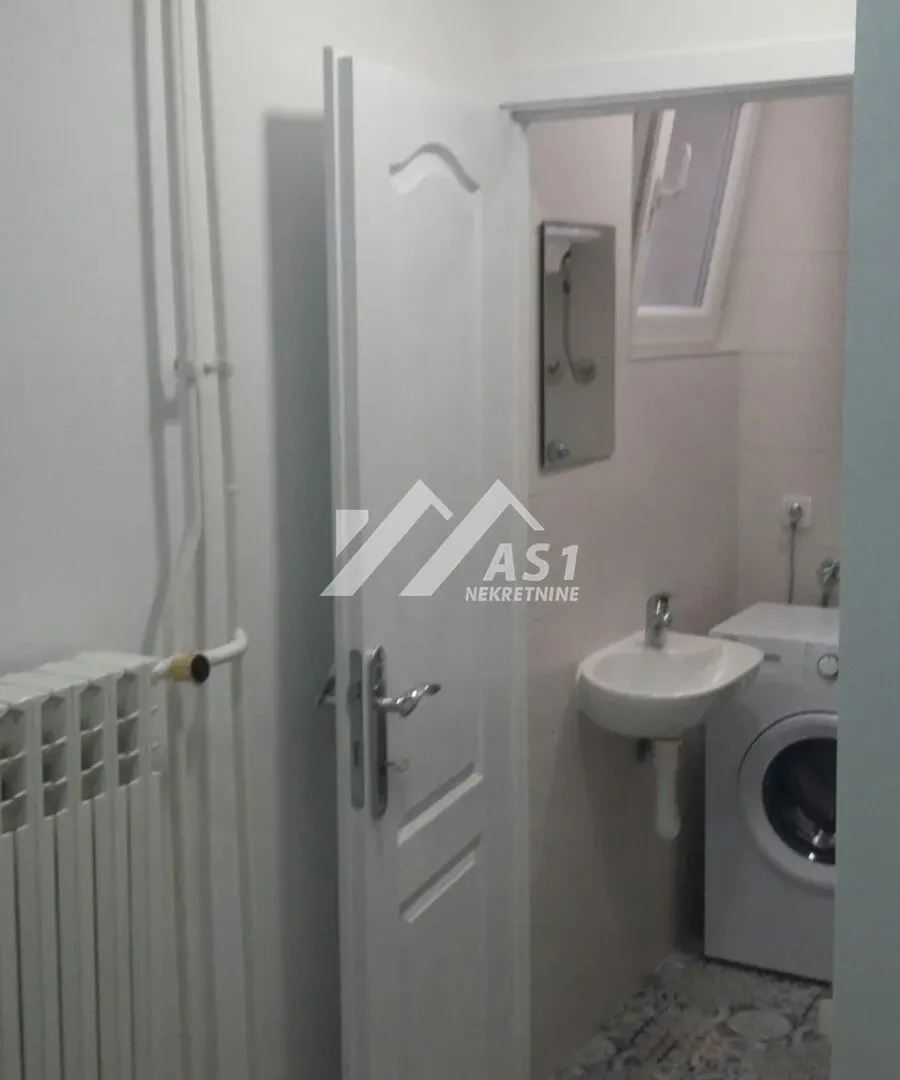 Izdavanje, stan, 20m², Sajam, Novi Sad Sve Podlokacije