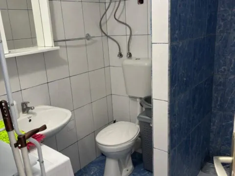 Izdavanje, jednosoban stan, 40m², Kalimanj, Tivat - image 6