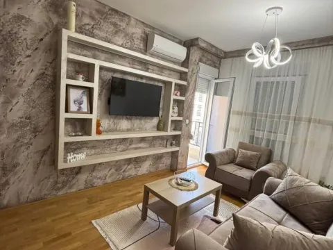 Izdavanje, stan, 40m², Stari Aerodrom, Podgorica - image 1