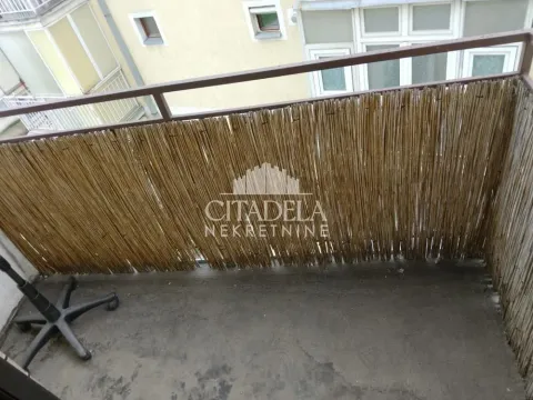 Prodaja, stan, 22m², Kneževac, Beograd - image 6