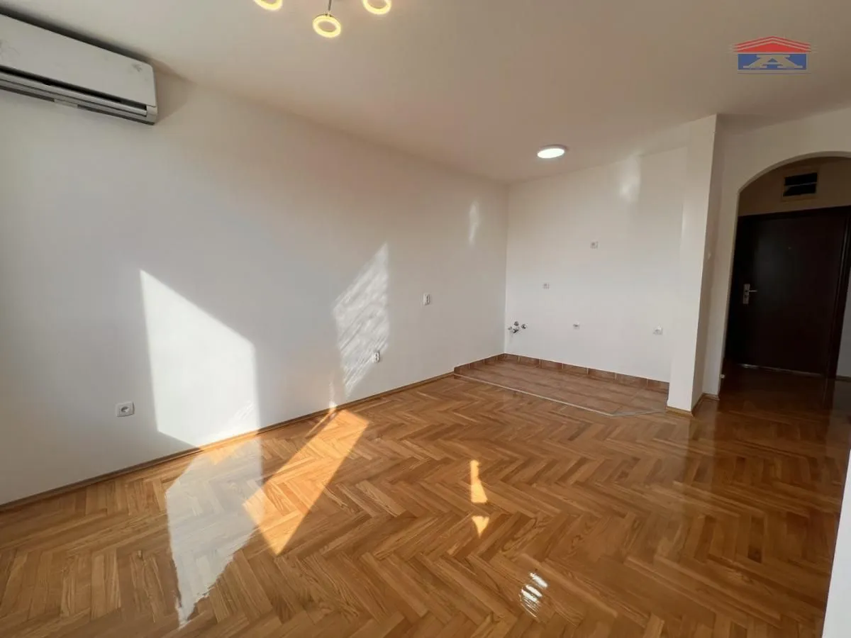 Prodaja, četvorosoban stan, 117m², Bulevar Evrope, Novi Sad Sve Podlokacije
