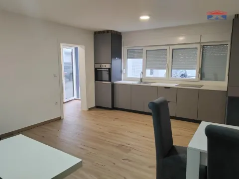 Izdavanje, dvosoban stan, 50m², Sajlovo, Novi Sad Sve Podlokacije - image 6