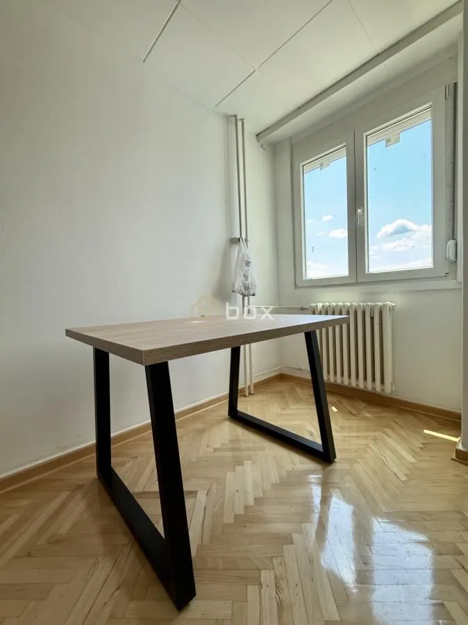 Prodaja, trosoban stan, 70m², Medijana, Niš