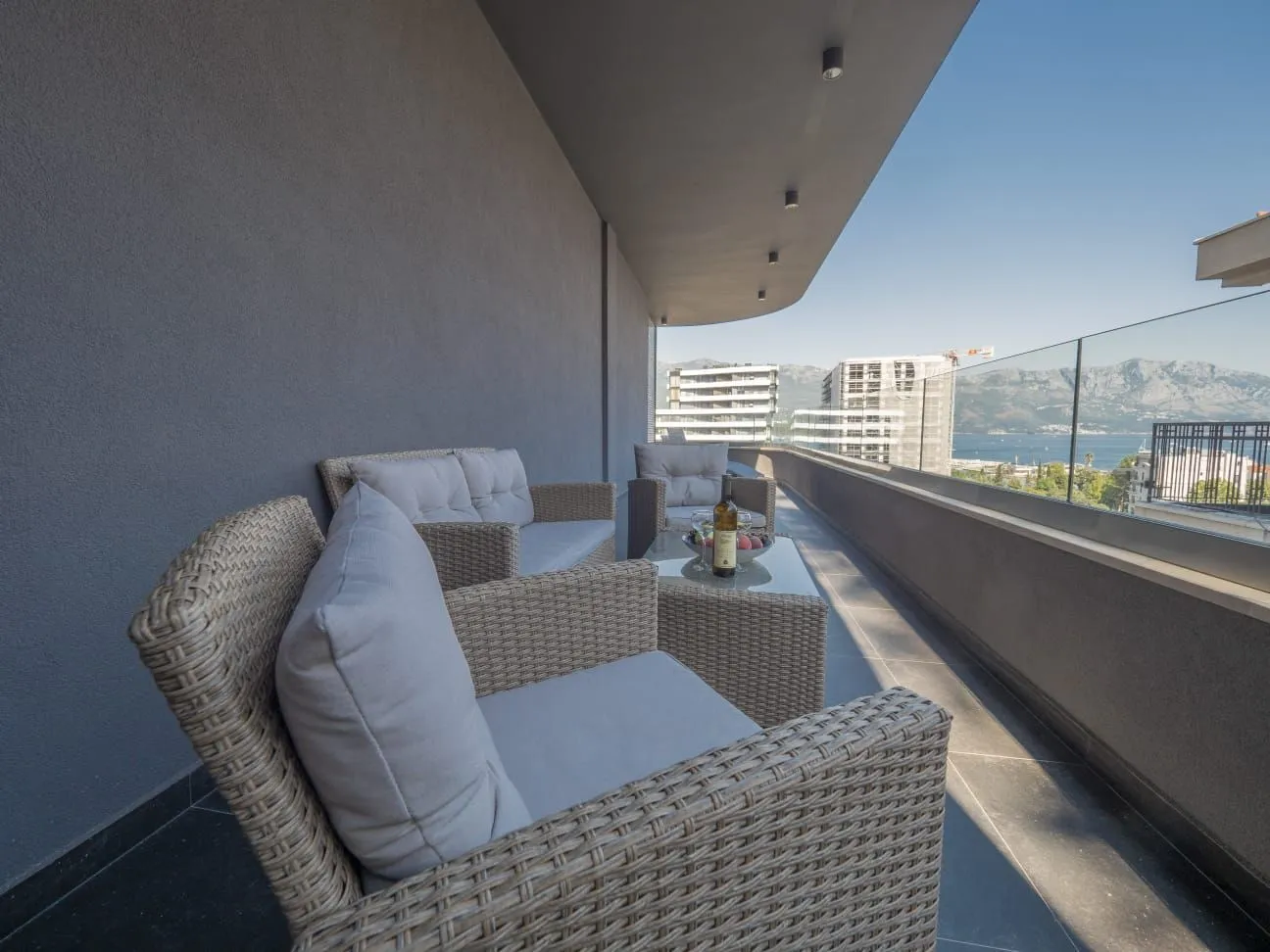 Rent, two bedroom apartment, 80m², Centar, Budva