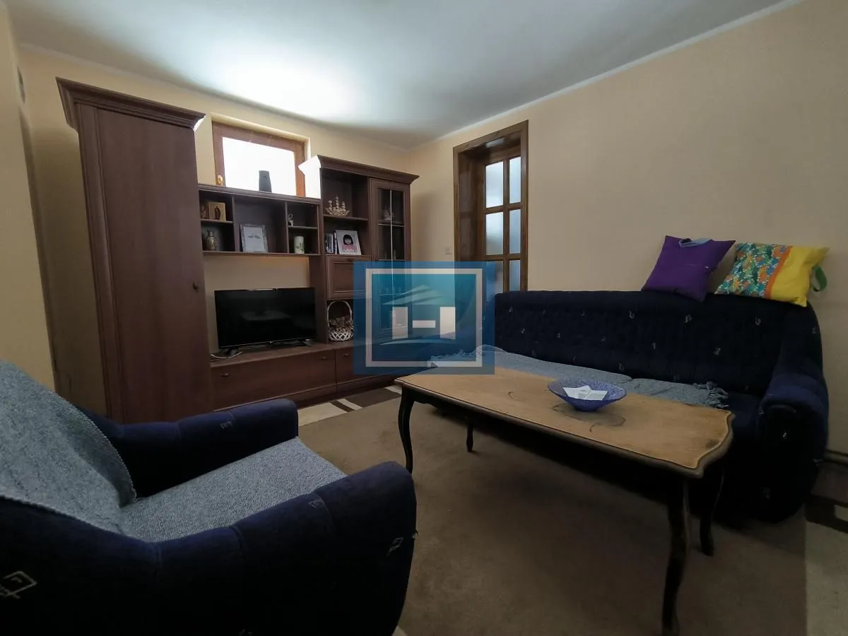Sale, house, 250m², Ćuprija, Srbija