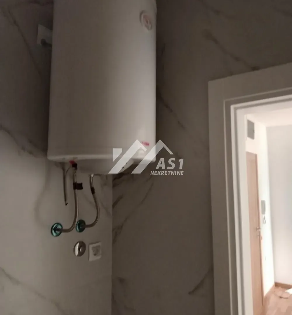 Prodaja, trosoban stan, 67m², Petrovaradin, Novi Sad
