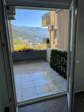 Sale, one bedroom apartment, 35m², Babin Do, Budva - image 4