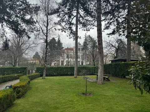 Rent, four bedroom apartment, 150m², Dedinje Sve Podlokacije, Beograd - image 13