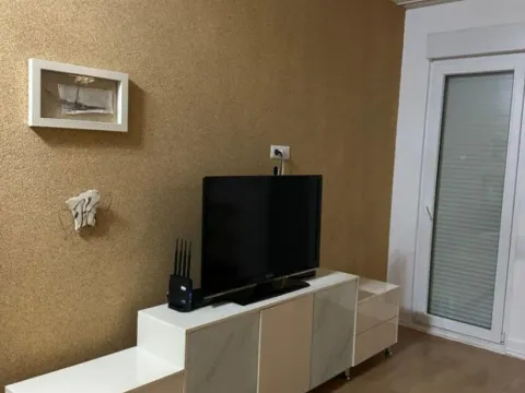 Izdavanje, jednosoban stan, 58m², City Kvart, Podgorica - image 4