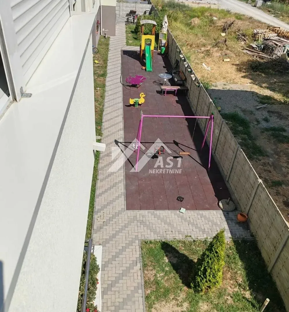Prodaja, četvorosoban stan, 80m², Veternička rampa, Novi Sad Sve Podlokacije