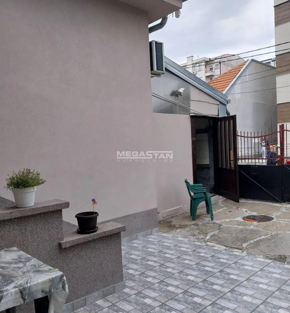 Sale, house, 67m², Cvetkova Pijaca, Zvezdara Sve Podlokacije