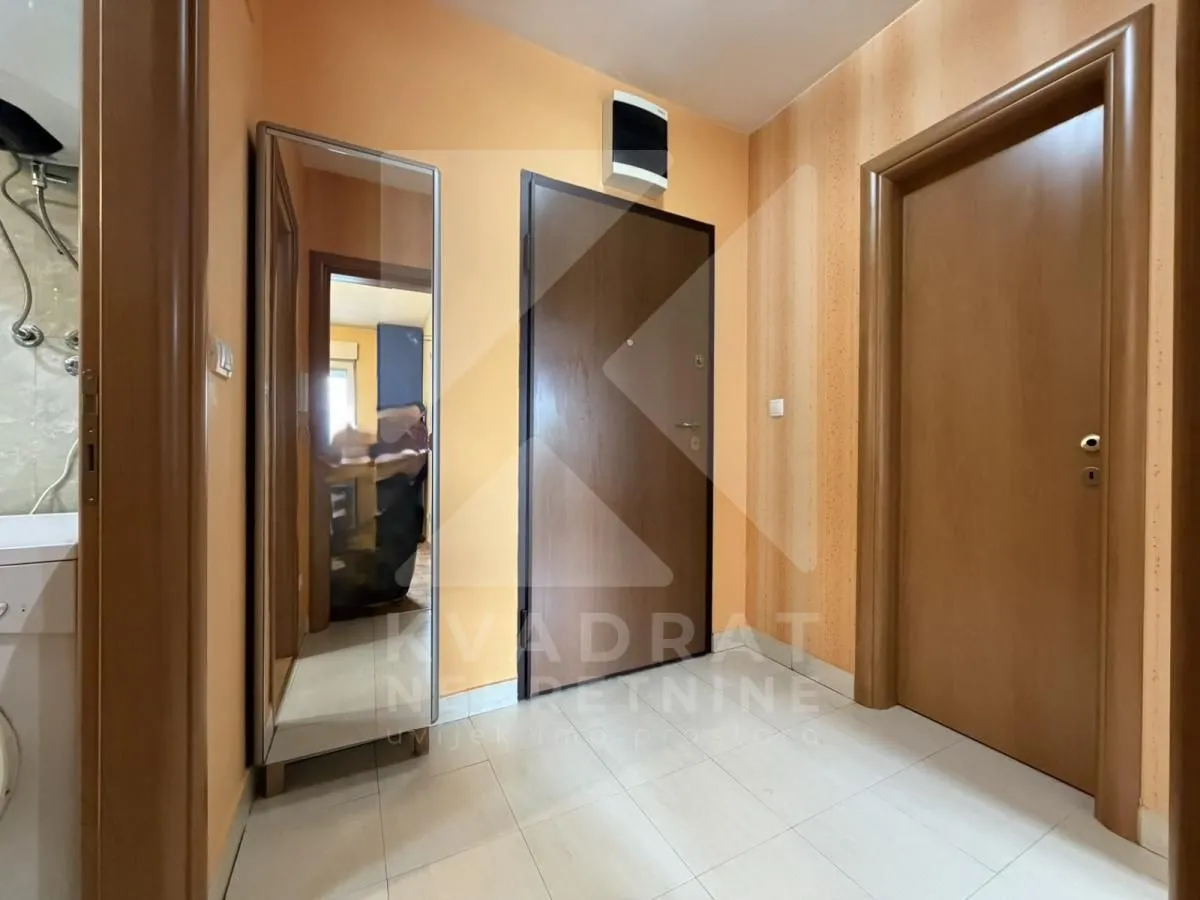 Izdavanje, jednosoban stan, 37m², Stari Aerodrom, Podgorica