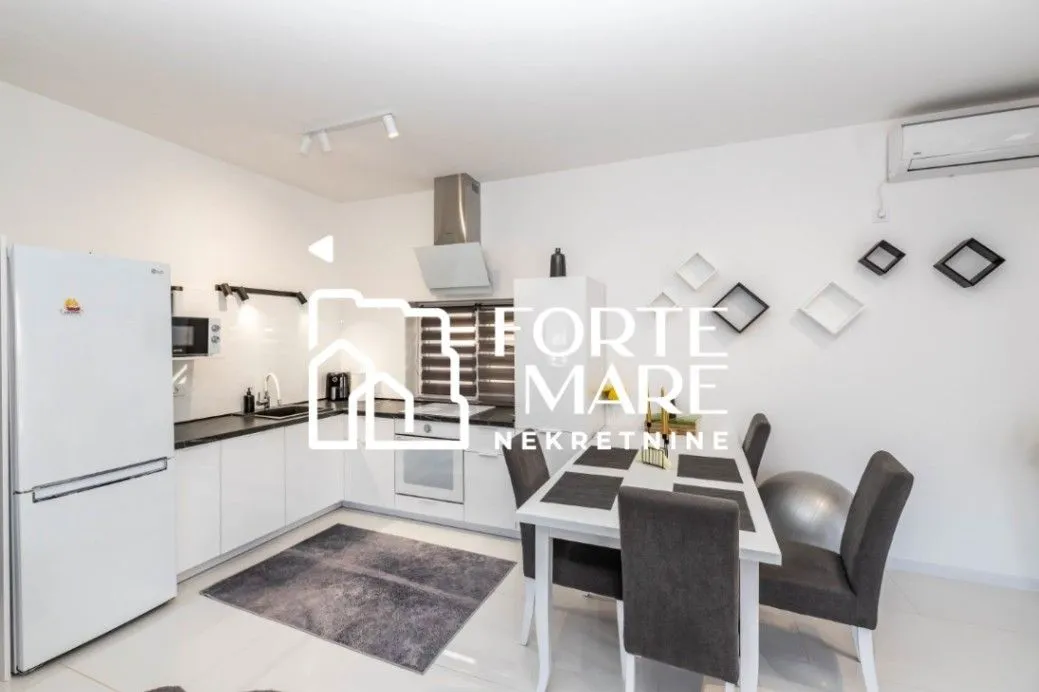Prodaja, kuća, 160m², Zelenika, Herceg Novi