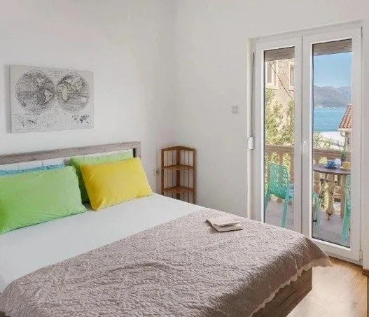 Prodaja, kuća, 200m², Krašići, Tivat