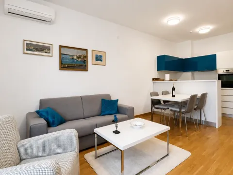 Izdavanje, jednosoban stan, 51m², City Kvart, Podgorica - image 2