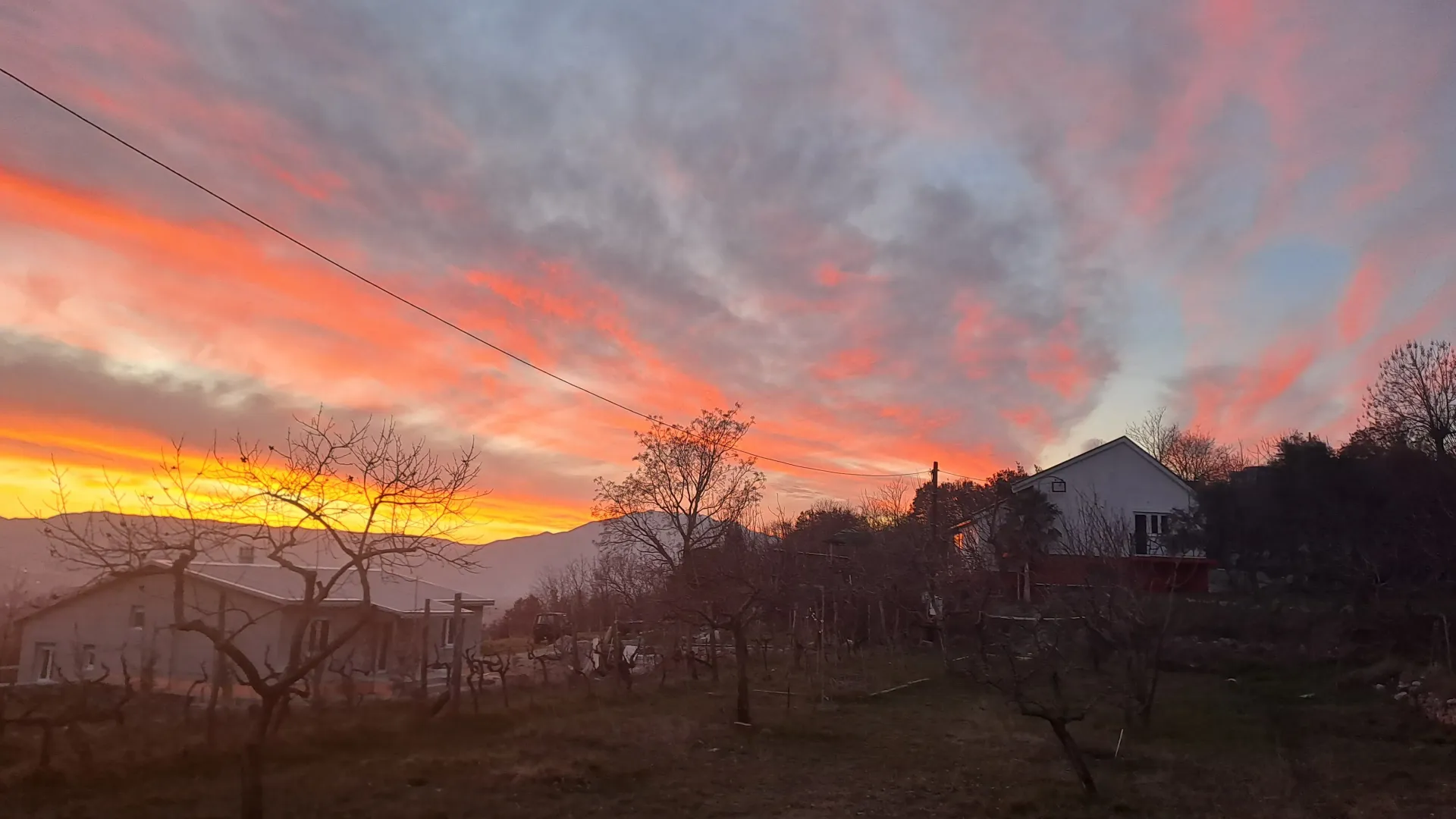 Prodaja, kuća, 285m², Piperi, Podgorica