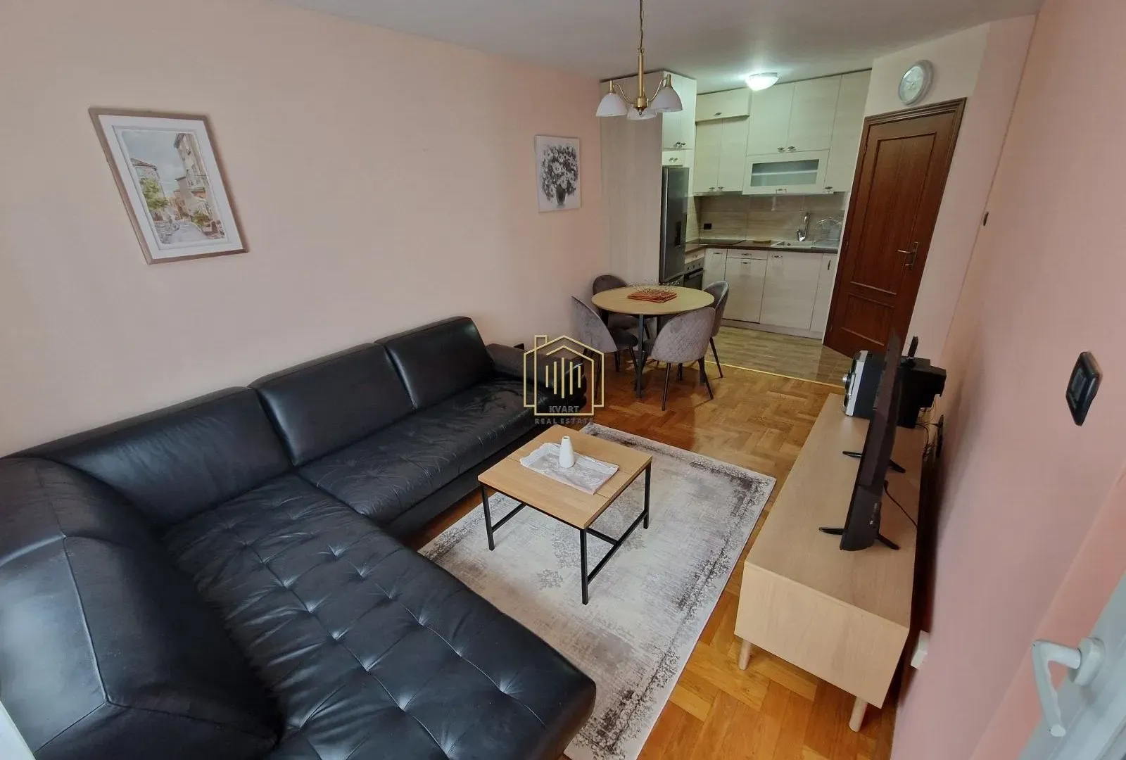 Izdavanje, dvosoban stan, 55m², Podgorica, Crna Gora