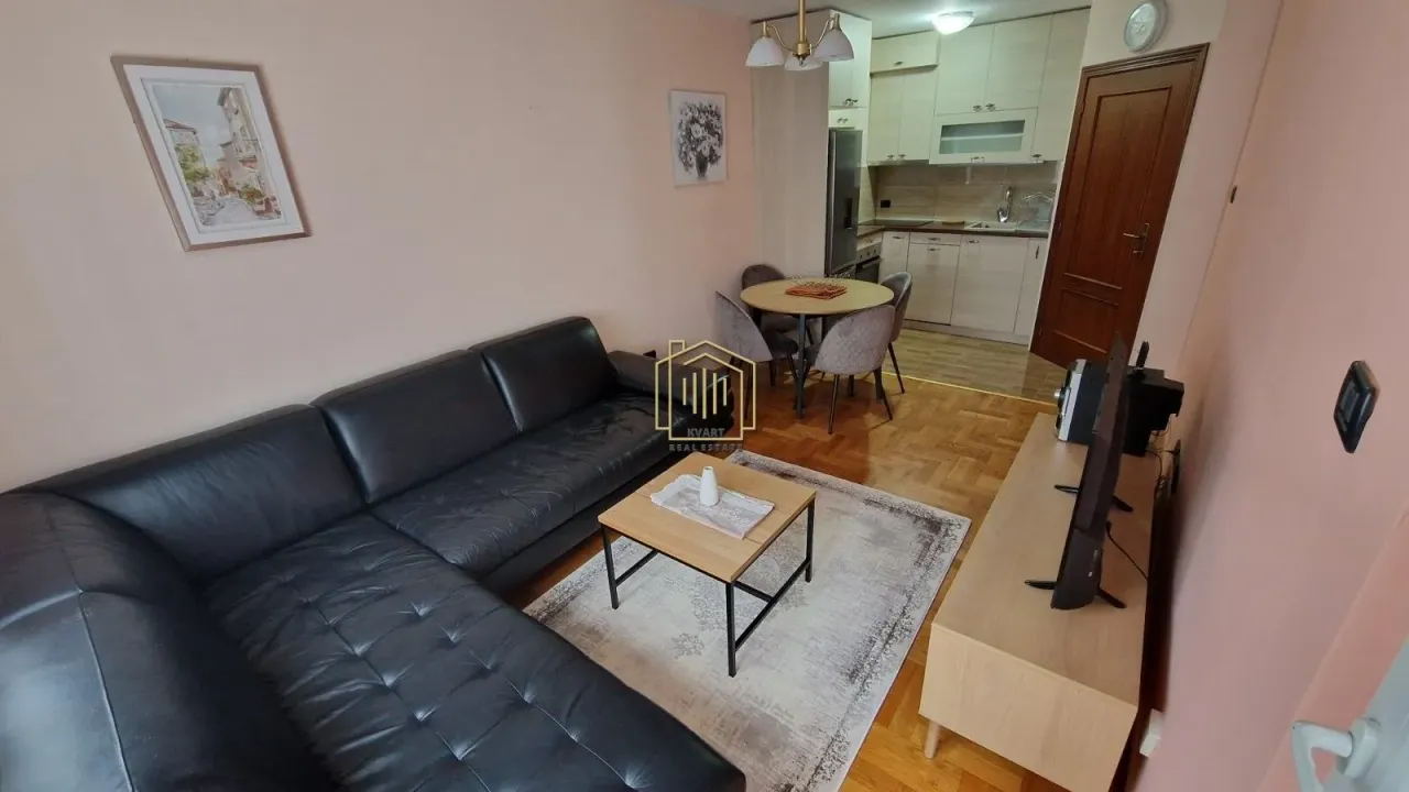Izdavanje, dvosoban stan, 55m², Podgorica, Crna Gora
