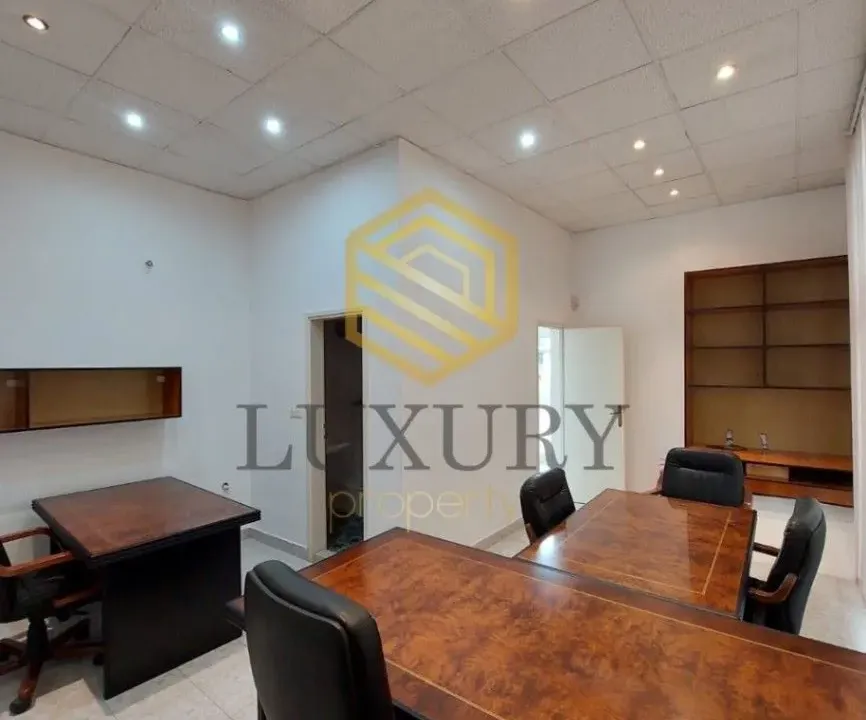 Rent, office space, 120m², City Kvart, Podgorica