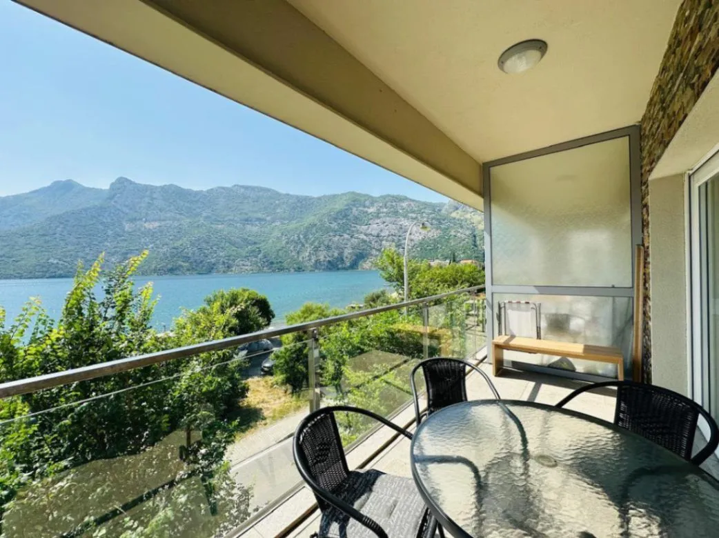 Sale, one bedroom apartment, 46m², Risan, Kotor
