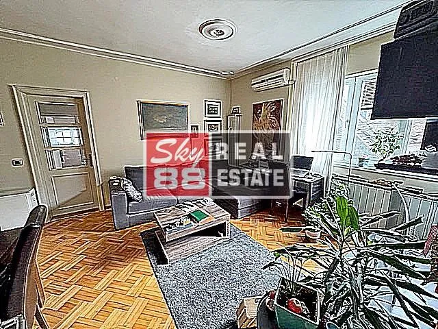 Prodaja, četvorosoban stan, 78m², Stari Grad, Beograd