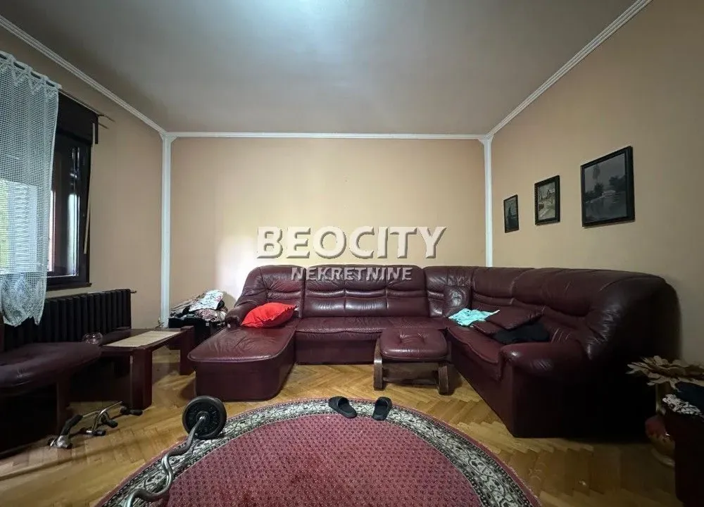 Prodaja, kuća, 220m², Kluz, Zvezdara Sve Podlokacije