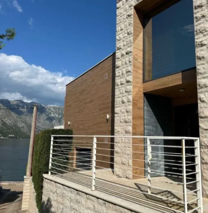Prodaja, kuća, 350m², Stoliv, Kotor